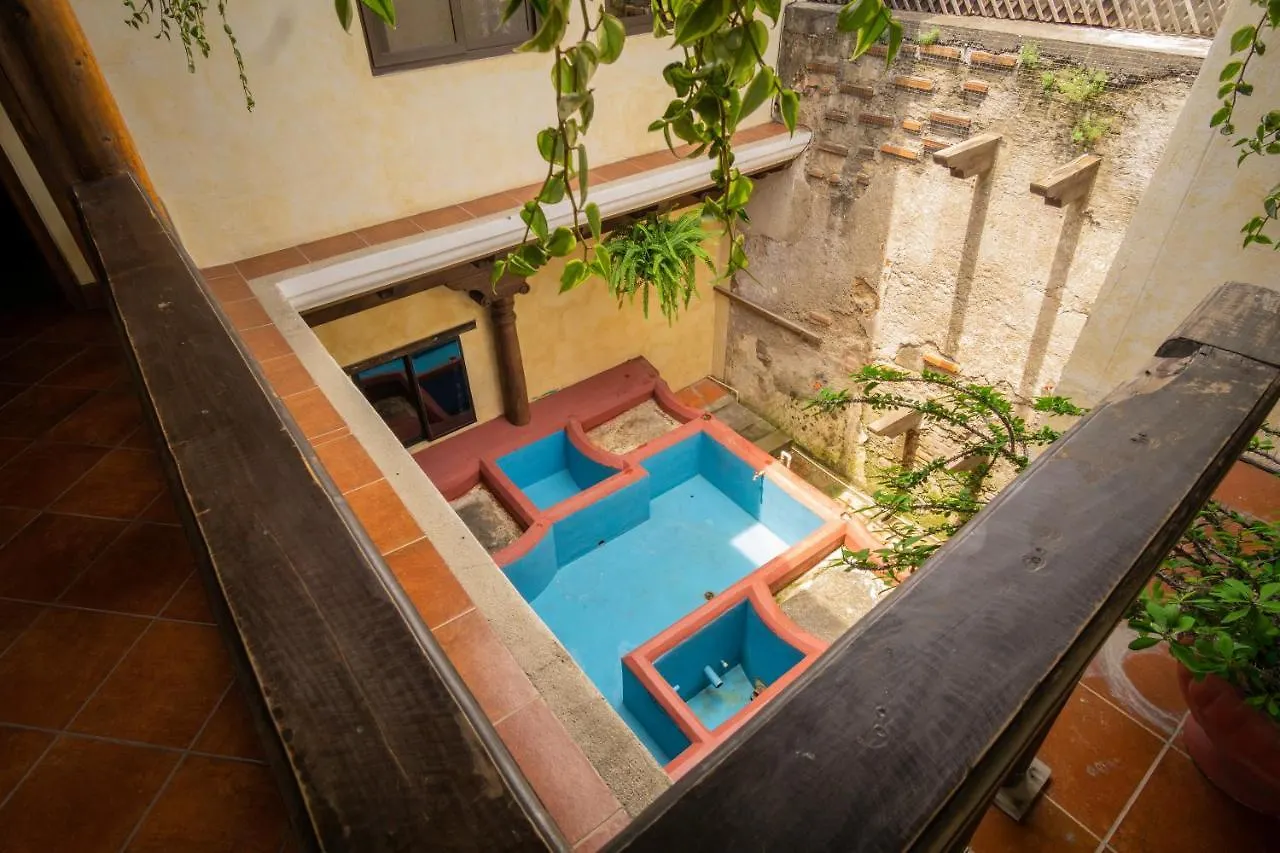 Hotel Maya Ik' Antigua 3*,